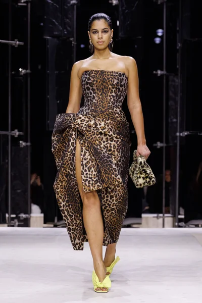 Look 22